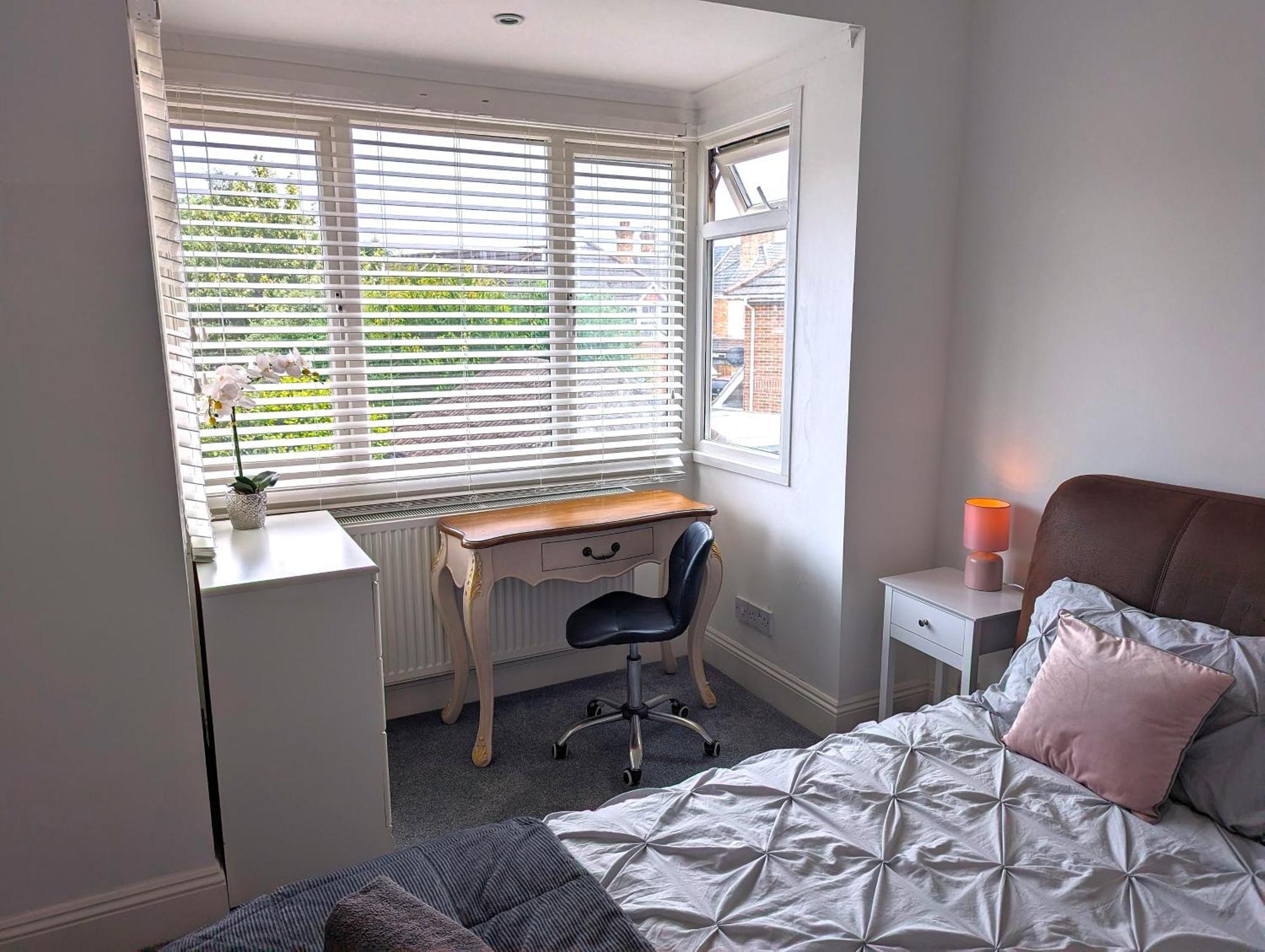 بورنماوث Cosy Bee And Apartment المظهر الخارجي الصورة